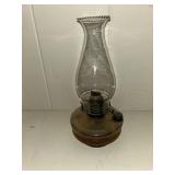 Oil lamp with chimney