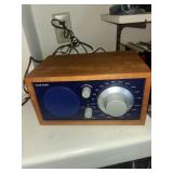 Tivoll Audio AM/FM radio