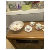 Germany, Rose Bowl with matching cream and sugar