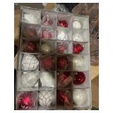 24 glass Christmas balls, size large