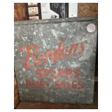 Bordenï¿½s Spears dairy sales milk box