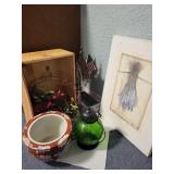 Miscellaneous decorative pieces planner,