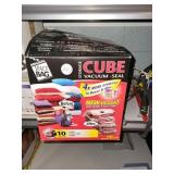 Cube vacuum seal bags