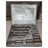 Rigid screw extractors