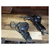 2 soldering guns