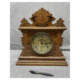 Ingraham oak framed Mantle clock