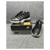 Size 9 Air Jordan 11 Retro basketball shoes -