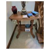 Ash lamp table with casters