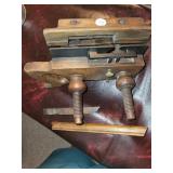 Early large wooden plane only mark is '100'