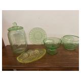 Depression glass cracker jar has broken lid