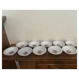 10 Royal Crown, Germany Berry bowls
