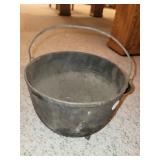 Cast-iron bean pot