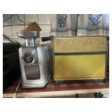 Presto Vertical kitchen broiler & meat grinder