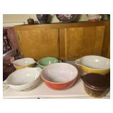 5 Pyrex Bowls and one Fire King