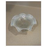 Ruffled adolescent bowl