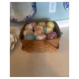 Longaberger pie basket with 11 decorated glass