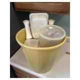 Miscellaneous pieces of Tupperware