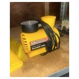 Small air pump and air sprayer