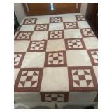 Quilt on the bed 96x84