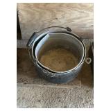 Aluminum cooking pots