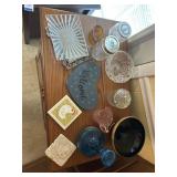 Several pieces miscellaneous glassware