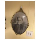 Oval Victorian style framed portrait