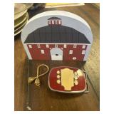 Catï¿½s Meow Kingen Round Barn, Guitar Belt buckle