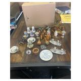 Souvenirs - salt & peppers, cup & saucers