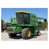 John Deere 7720 Combine