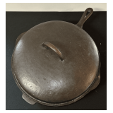 Griswold No 12 Cast Iron Skillet with Lid
