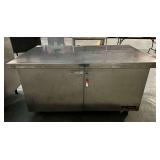 True SSU-60-24M Stainless Steel Commercial 2-Door Refrigerator