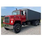 1982 Ford 9000 Grain Truck