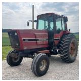1981 International 5088 Tractor