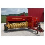 New Holland 575 Hay Square Baler