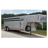 2003 Featherlite Aluminum Livestock Trailer