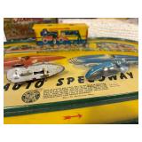 Auto Tin Speedway Race Track Cabby Car