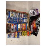 2 Johnny Lightning 4 Matchbox 20 HotWheels