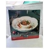 Pfaltzgraff Winter berry Chip and Dip bowls. New