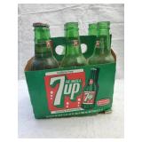 Vintage 7up glass bottles (4empty, 2 full)