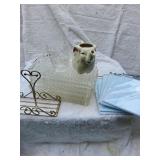 6 Luncheon Trays 7 Packs of Bridal Shower Invites