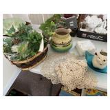 Assorted decorative items Assorted decorative items
