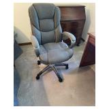 Rolling desk chair with clear chair mat Rolling desk chair with clear chair mat