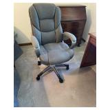 Rolling desk chair with clear chair mat