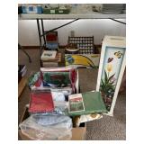 Table linens and toilet paper holder Table linens and toilet paper holder