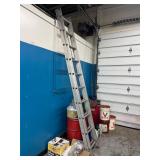 Aluminum extension ladder