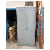 2 Metal cabinet