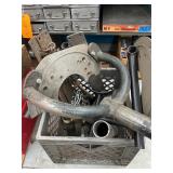 Engine mount for engine stands