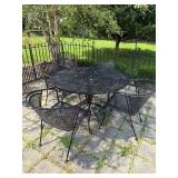 Outdoor Table and 5 Chairs