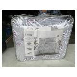 New king Size Bedspread and Pillow