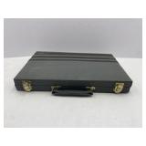 Backgammon Game: Carrying Case with Pieces